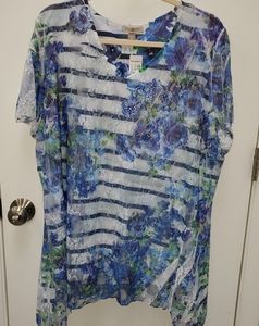 Roz & Ali Shark Bite Top